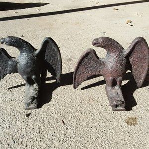 2 Vintage Cast Iron Eagle Ornaments/Decals Decor Yard Art Bird Sign Collect Anim